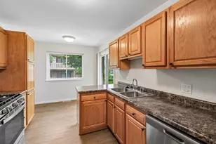 1102 Woodbury Ln, Wheeling, IL 60090 - Photo 7