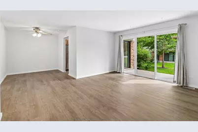 1102 Woodbury Lane #D1, Wheeling, IL 60090 - Photo 5