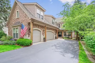 325 Ruby St, Clarendon Hills, IL 60514 - Photo 1