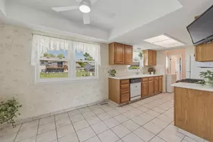 356 Banbury Ave, Elk Grove Village, IL 60007 - Photo 7