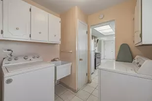 356 Banbury Ave, Elk Grove Village, IL 60007 - Photo 11