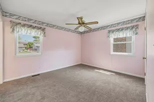 356 Banbury Ave, Elk Grove Village, IL 60007 - Photo 13