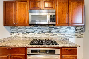 714 Sexton St, Aurora, IL 60505 - Photo 5