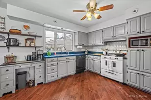 928 Ash St, Saint Charles, IL 60174 - Photo 19