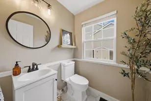 2432 Waterleaf Ln, Woodstock, IL 60098 - Photo 21
