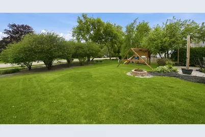 2432 Waterleaf Lane, Woodstock, IL 60098 - Photo 43