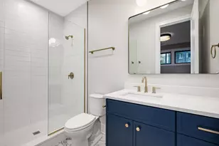 1303 W Barry Ave, Chicago, IL 60657 - Photo 31