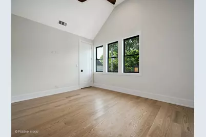 1303 W Barry Avenue, Chicago, IL 60657 - Photo 23