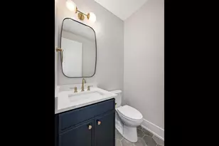 1303 W Barry Ave, Chicago, IL 60657 - Photo 29