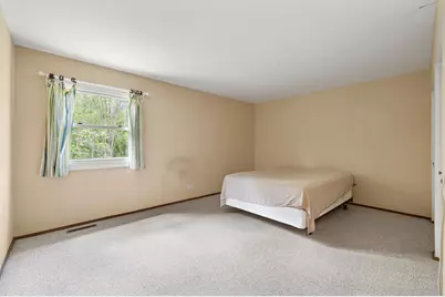 9517 Ballard Road, Crystal Lake, IL 60014 - Photo 23
