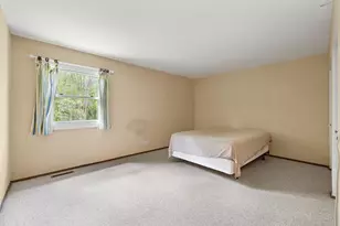 9517 Ballard Rd, Crystal Lake, IL 60014 - Photo 23
