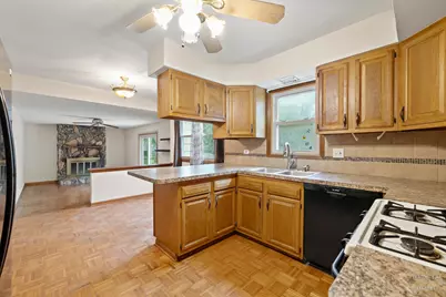 9517 Ballard Road, Crystal Lake, IL 60014 - Photo 13