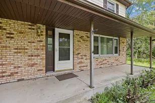 9517 Ballard Rd, Crystal Lake, IL 60014 - Photo 3