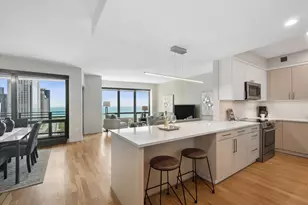 130 N Garland Ct, Chicago, IL 60602 - Photo 9