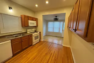 5146 W Dakin St, Chicago, IL 60641 - Photo 5