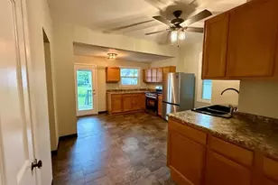 610 W Union St, Champaign, IL 61820 - Photo 7