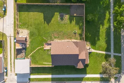 131 E Iowa Street, Spring Valley, IL 61362 - Photo 5