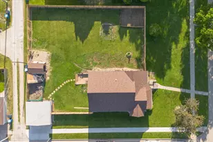 131 E Iowa St, Spring Valley, IL 61362 - Photo 5
