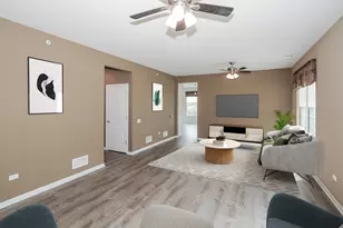 13024 Redstone Dr, Huntley, IL 60142 - Photo 7