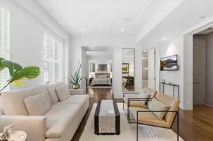 159 E Walton Pl, Chicago, IL 60611 - Photo 9