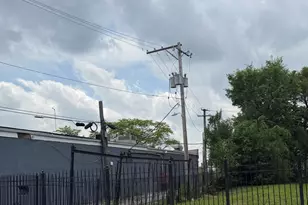 4415 W Congress Pkwy, Chicago, IL 60624 - Photo 1