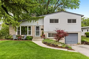 816 Holmes Ave, Deerfield, IL 60015 - Photo 1