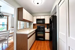 2807 Brighton Ct, Westchester, IL 60154 - Photo 3
