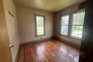 529 N 2nd St, Watseka, IL 60970 - Photo 3