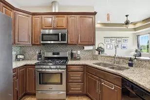 1044 Sycamore St, Beecher, IL 60401 - Photo 9