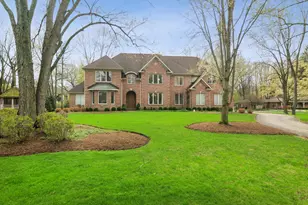 425 Brookmont Ln, North Barrington, IL 60010 - Photo 1