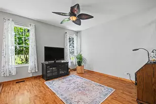24044 Walnut Cir, Plainfield, IL 60585 - Photo 5