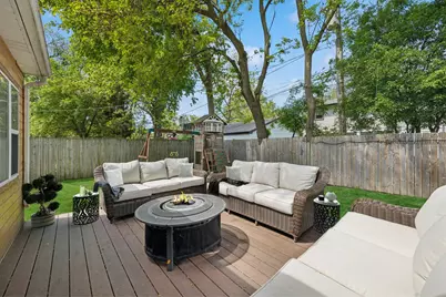 637 Hibbard Road, Wilmette, IL 60091 - Photo 23