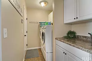 326 Garrison Cir, Port Barrington, IL 60010 - Photo 15