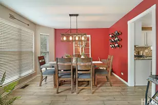 326 Garrison Cir, Port Barrington, IL 60010 - Photo 9