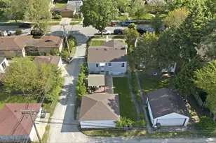 5216 Arcadia Ave, Skokie, IL 60077 - Photo 7
