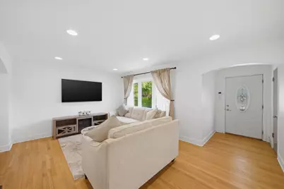 5216 Arcadia Avenue, Skokie, IL 60077 - Photo 13