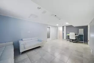 5216 Arcadia Ave, Skokie, IL 60077 - Photo 29