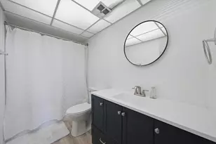 11 W Green St, Bensenville, IL 60106 - Photo 9