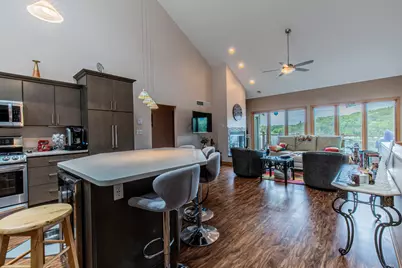 183 Lake Thunderbird Drive, Putnam, IL 61560 - Photo 7