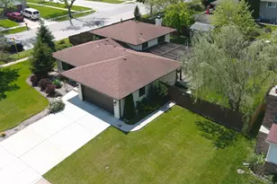 3902 N Galesburg Ave, Arlington Heights, IL 60004 - Photo 7