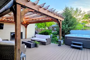 3902 N Galesburg Ave, Arlington Heights, IL 60004 - Photo 31