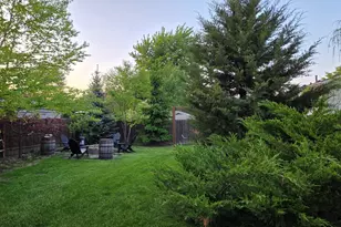 3902 N Galesburg Ave, Arlington Heights, IL 60004 - Photo 37