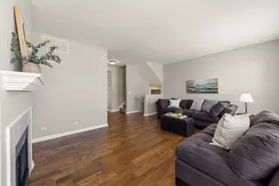2255 Hudson Cir, Aurora, IL 60502 - Photo 7