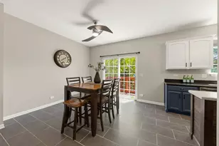 2255 Hudson Cir, Aurora, IL 60502 - Photo 9