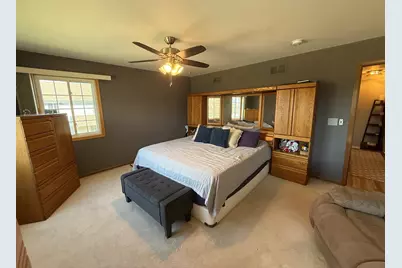 100 Village Creek Drive, Lake in the Hills, IL 60156 - Photo 15