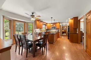 2012 Cromwell Dr, Wheaton, IL 60189 - Photo 9