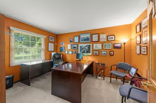 2012 Cromwell Dr, Wheaton, IL 60189 - Photo 17