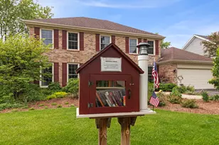 2012 Cromwell Dr, Wheaton, IL 60189 - Photo 35