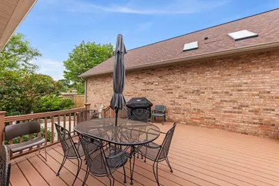 1610 Astor Avenue, Oakbrook Terrace, IL 60181 - Photo 23