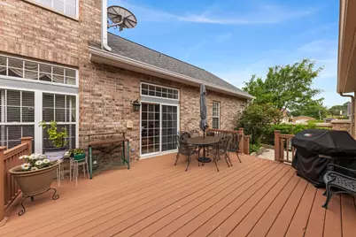 1610 Astor Avenue, Oakbrook Terrace, IL 60181 - Photo 27